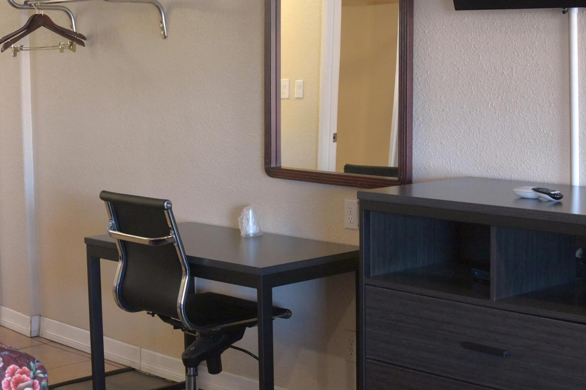 A-1 Budget Motel เคลมัทฟอลส์ ภายนอก รูปภาพ