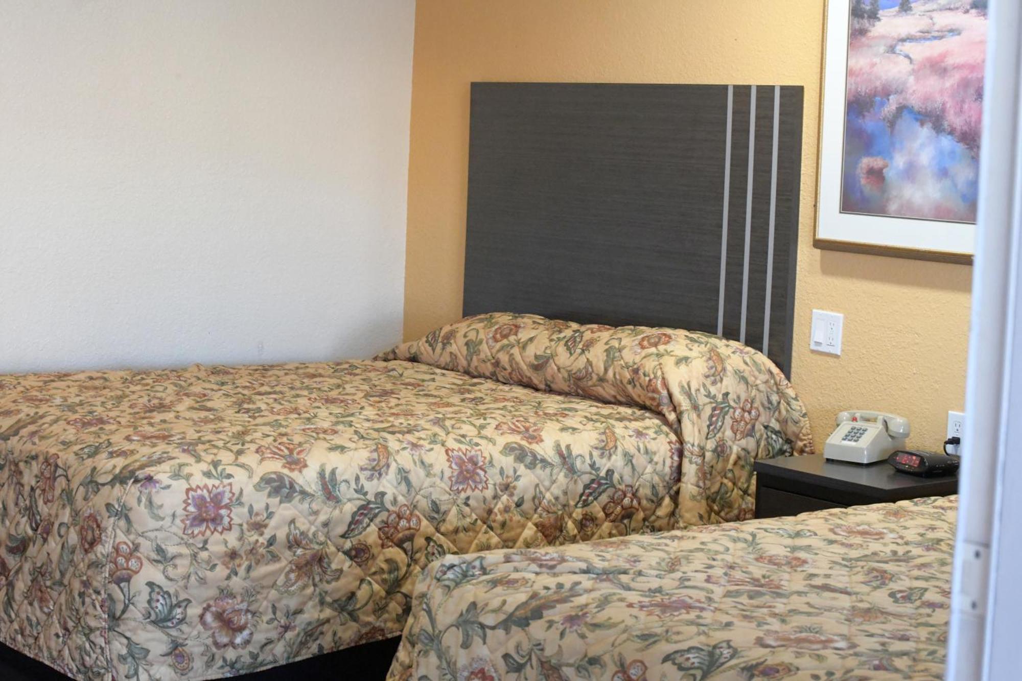 A-1 Budget Motel เคลมัทฟอลส์ ภายนอก รูปภาพ