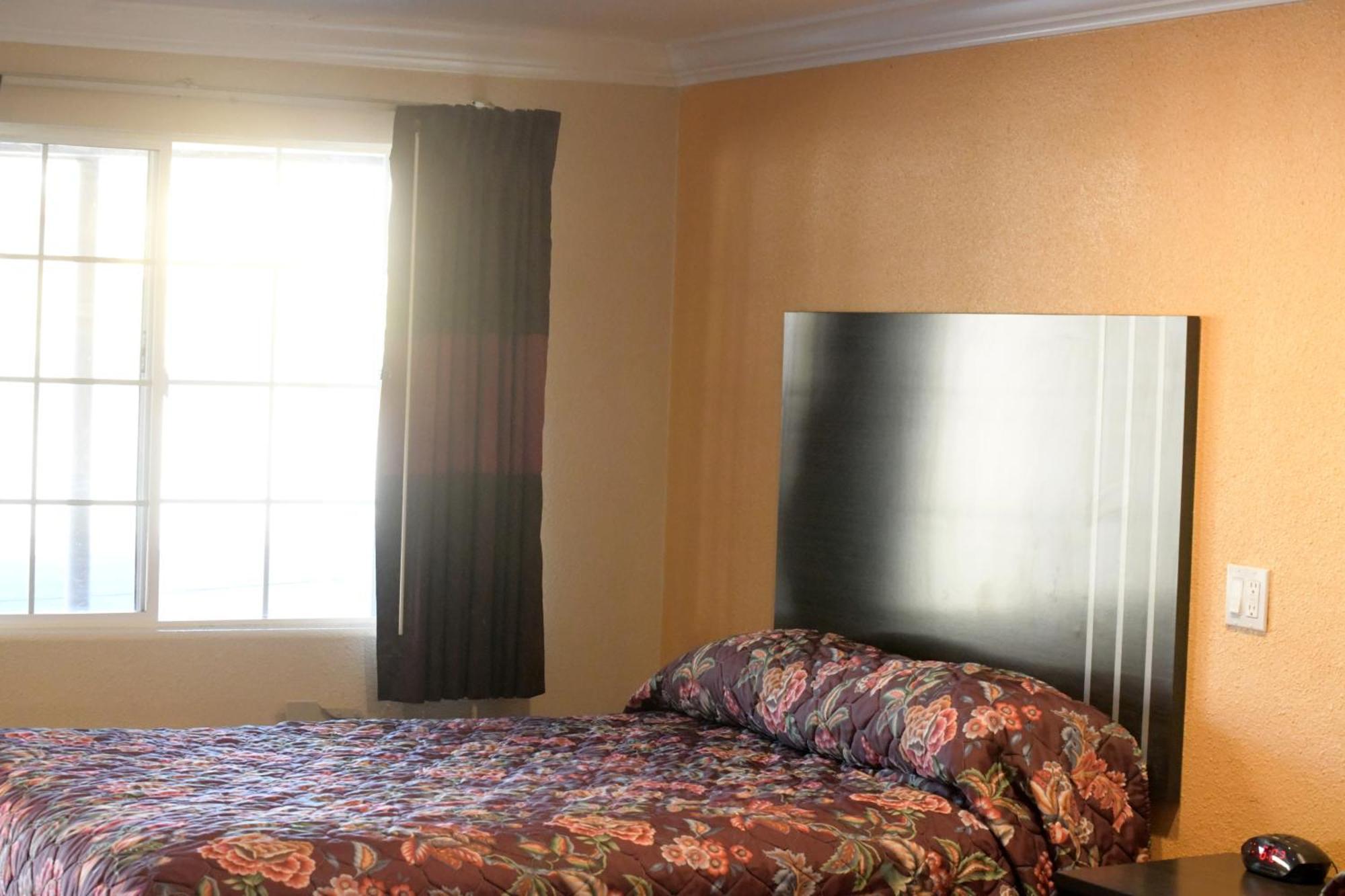 A-1 Budget Motel เคลมัทฟอลส์ ภายนอก รูปภาพ