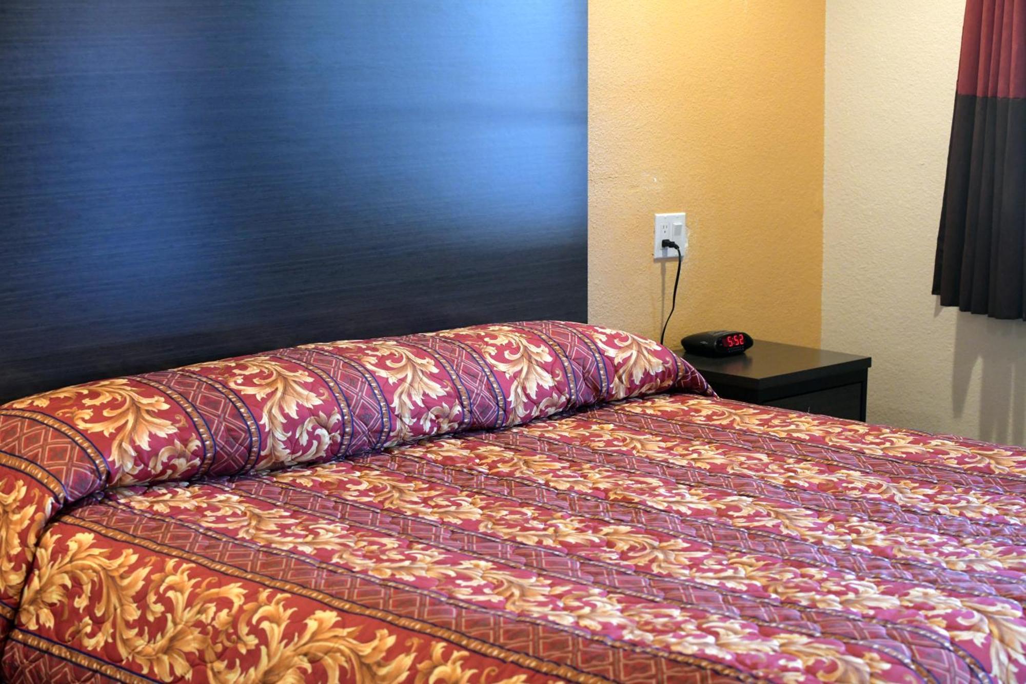 A-1 Budget Motel เคลมัทฟอลส์ ภายนอก รูปภาพ