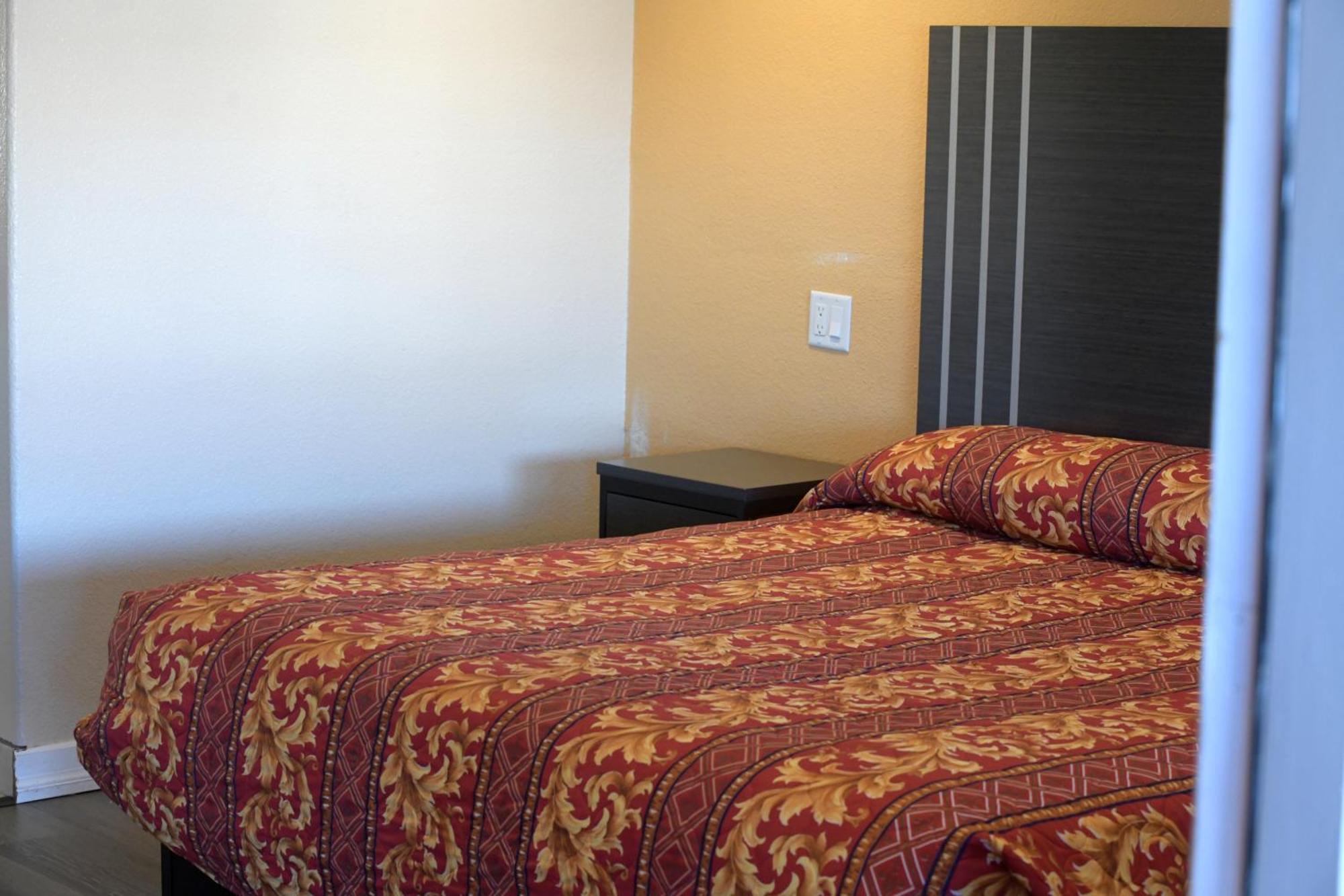 A-1 Budget Motel เคลมัทฟอลส์ ภายนอก รูปภาพ
