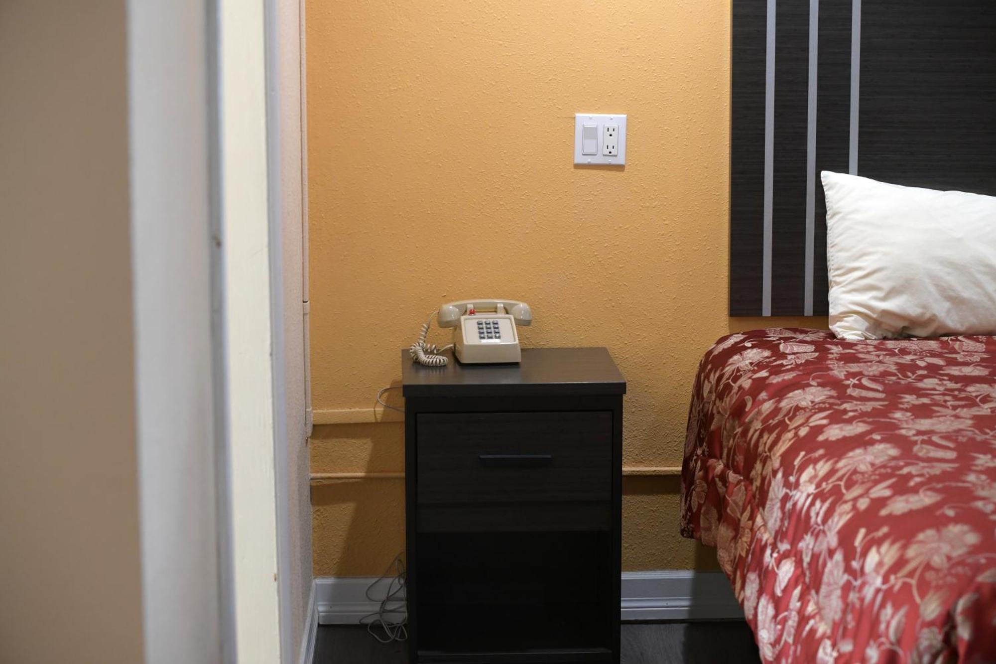 A-1 Budget Motel เคลมัทฟอลส์ ภายนอก รูปภาพ