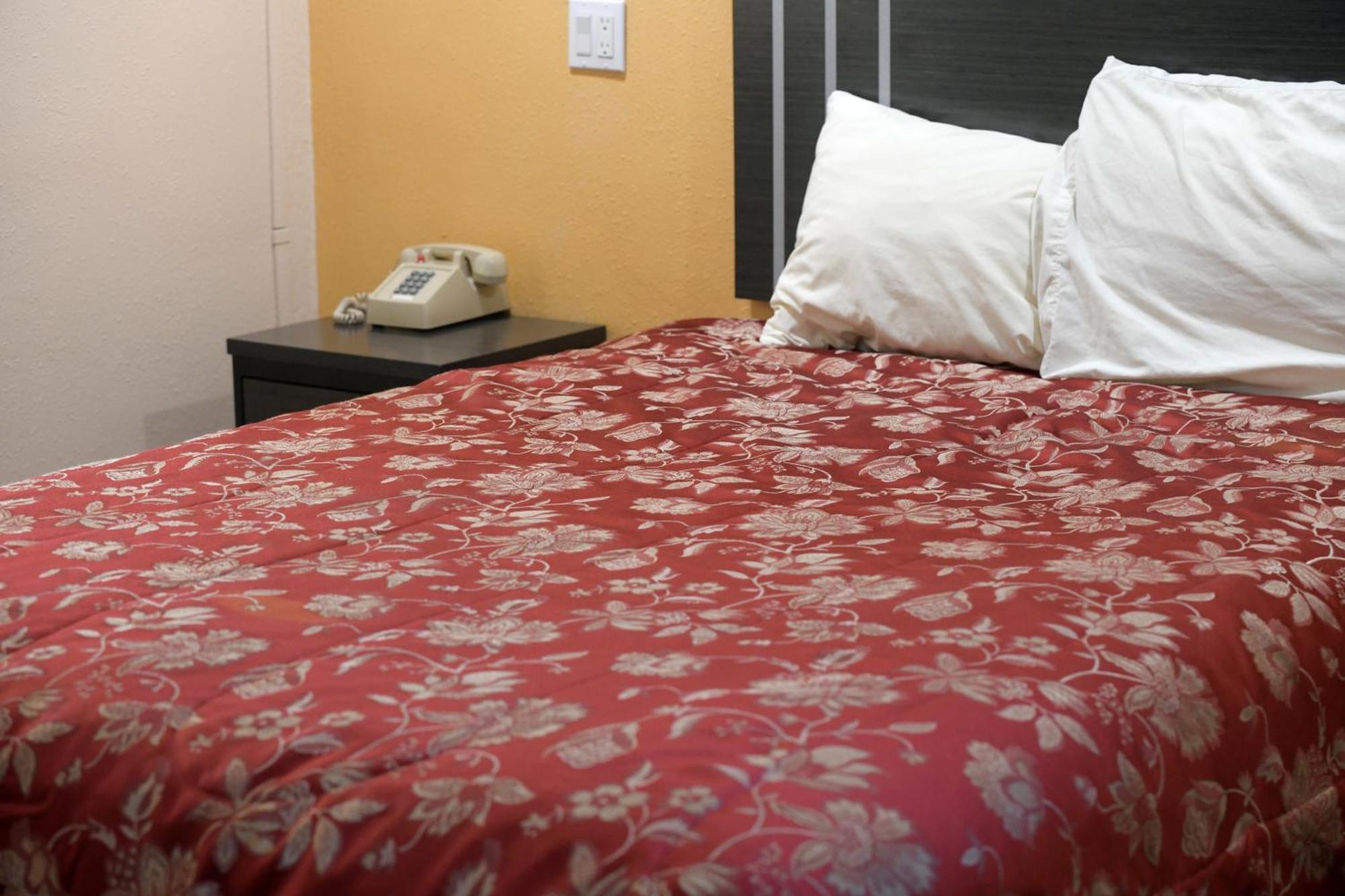A-1 Budget Motel เคลมัทฟอลส์ ภายนอก รูปภาพ